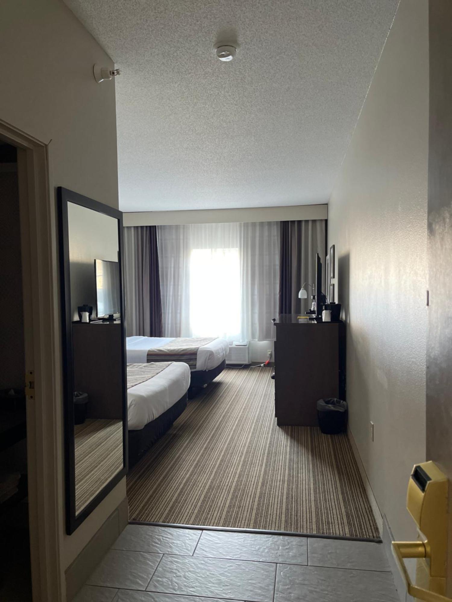 Country Inn & Suites By Radisson, Прейри дю Чиен Екстериор снимка